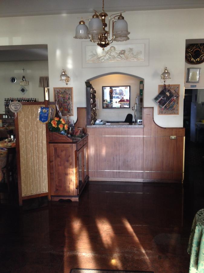 Ristorante Albergo Da Giovanni Carvico ภายนอก รูปภาพ