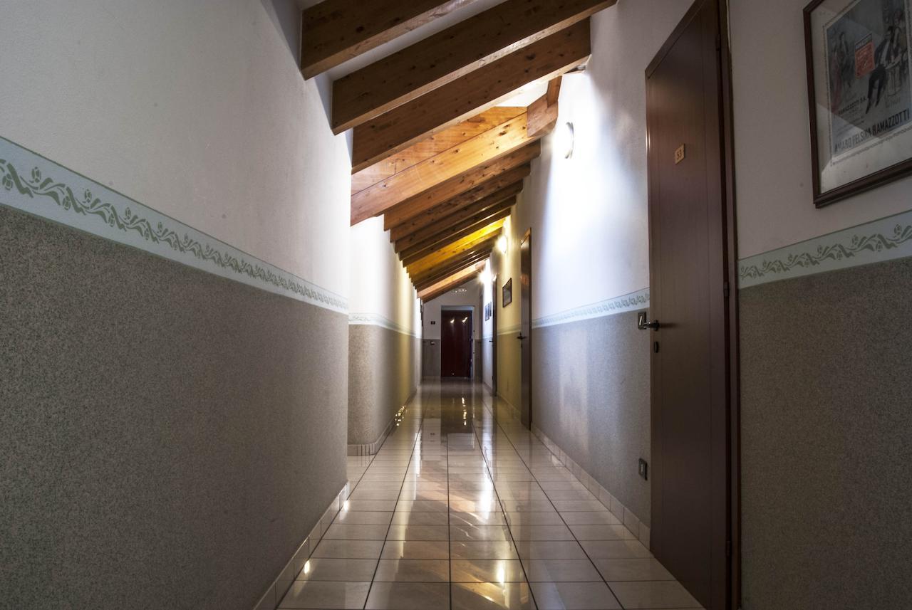 Ristorante Albergo Da Giovanni Carvico ภายนอก รูปภาพ